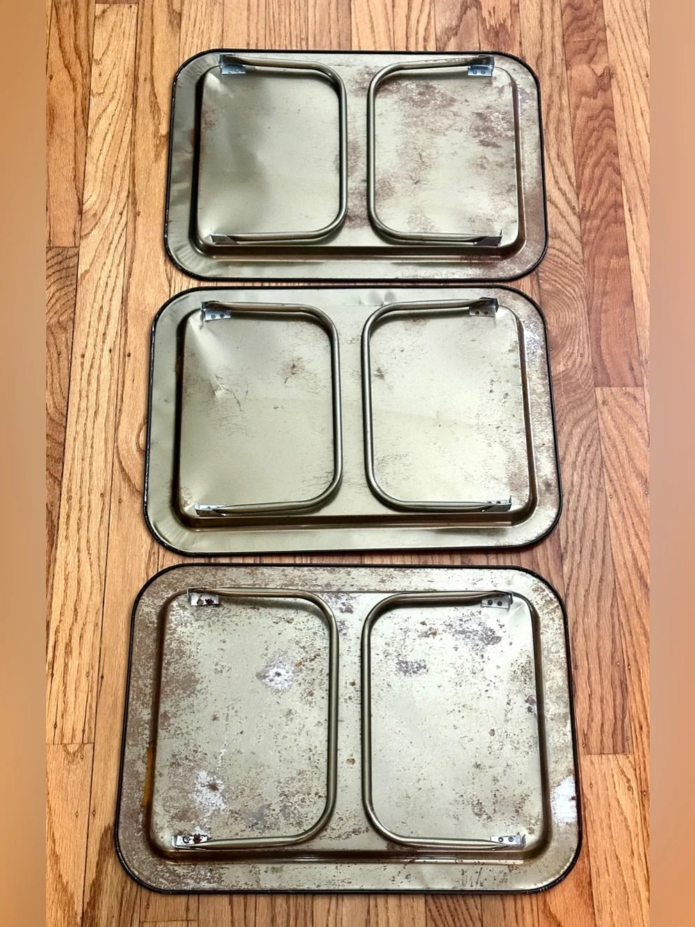 Vtg 1960s Metal Folding TV Lap Trays Set of 3 Red Cow Moo Moo Farm Retro Table